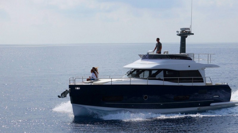 Azimut Magellano 43 production power yacht 1